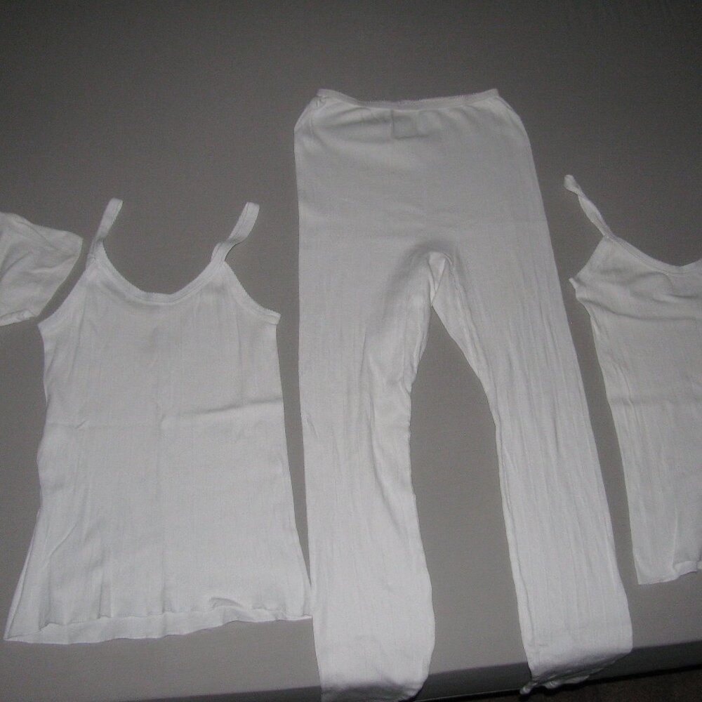 WOMENS NIGHT SET - 2 TANKS - I BOTTOM - I SHIRT- MEDIUM